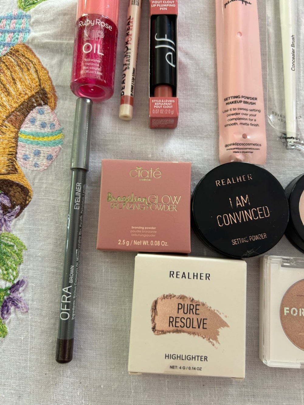 Ipsy 4 New Cosmetic Pouches with 10 sample products & 4 makeup brushes; Unused! - Picture 12 of 16